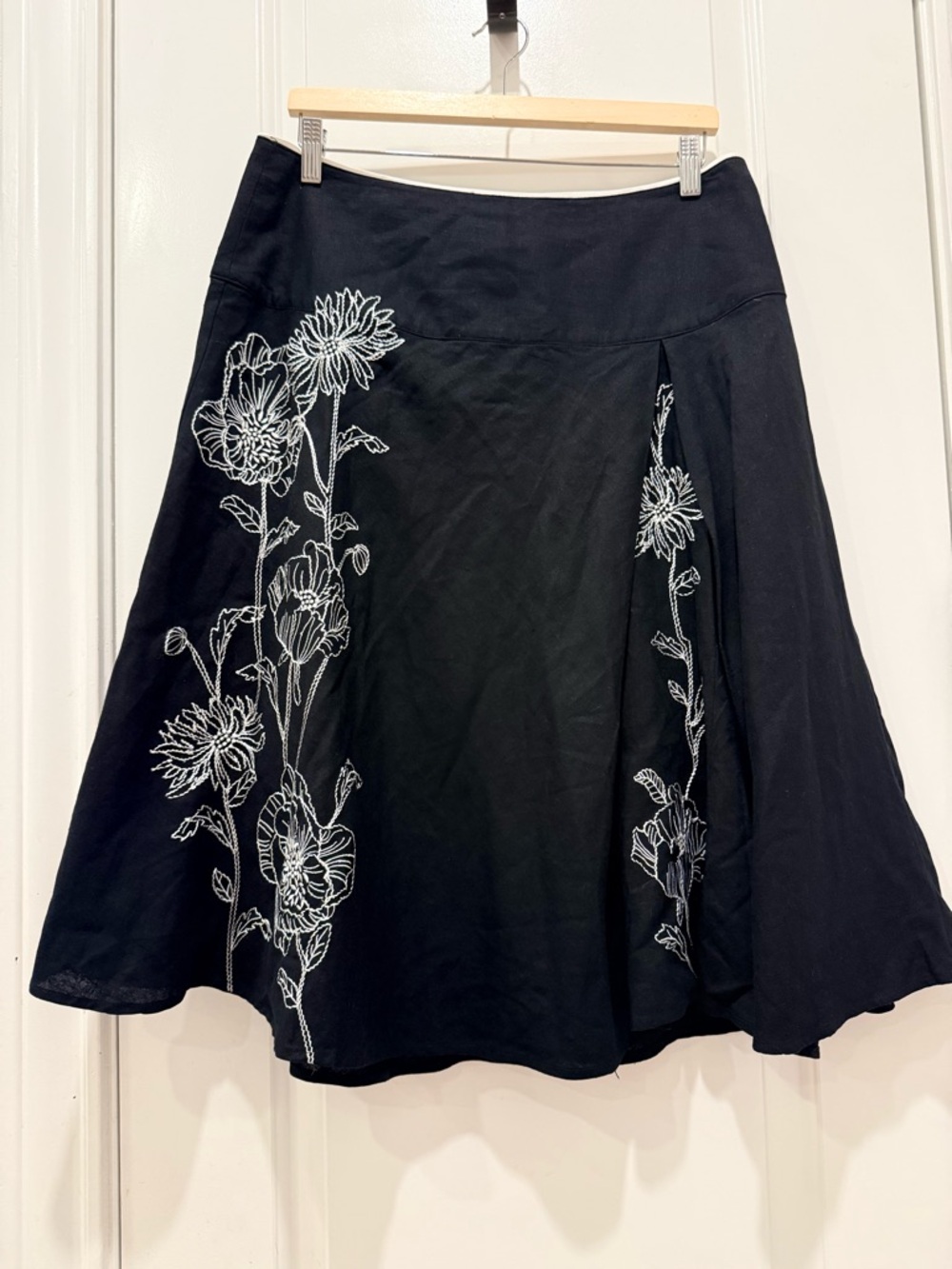 Carole Little Black A-Line Skirt with White Floral Embroidery